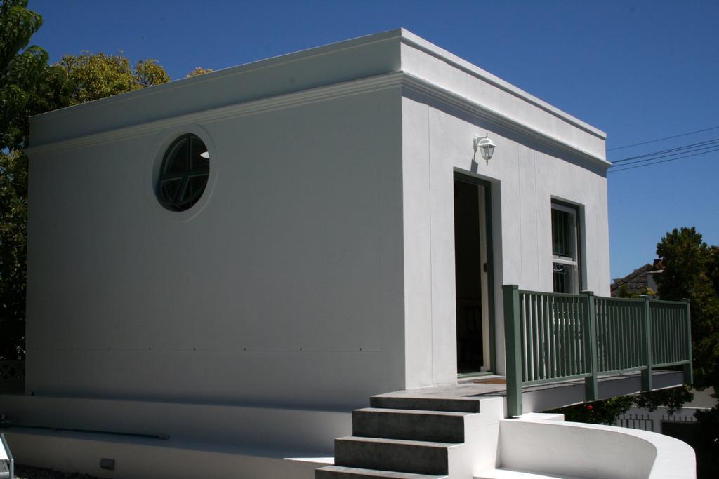 Africanhome Guesthouse Cape Town Exterior photo